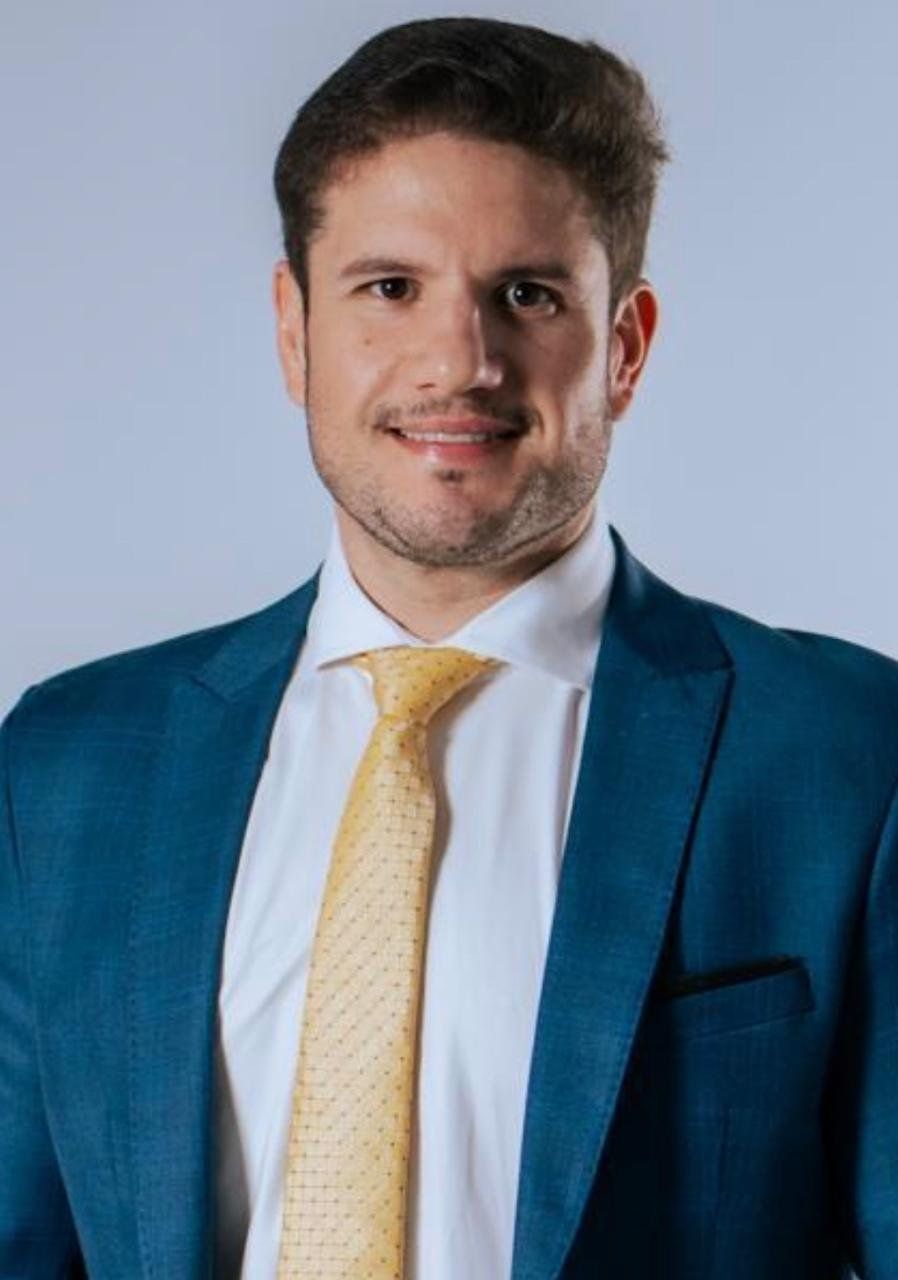 Dr. Alexandre Falquete, Urologista